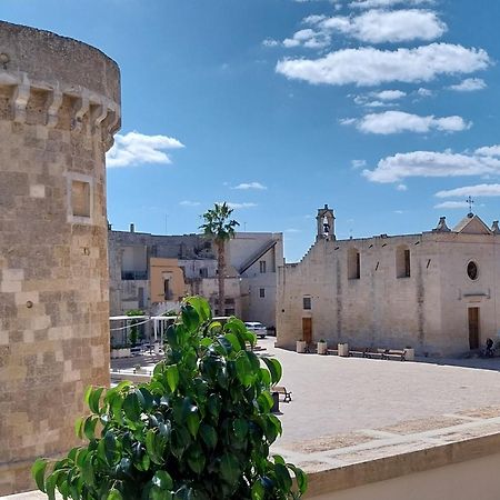 Casa Vacanze Fronte Castello Martano Ngoại thất bức ảnh